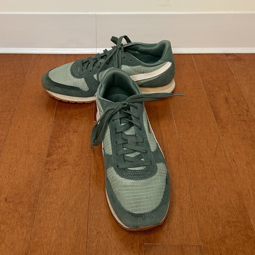 Green Sr. Siege Leo Running Sneaker (Women) PUMA Size 8.5